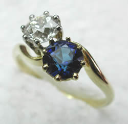 8-Prong Sapphire Diamond Setting