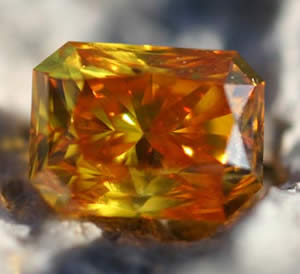 http://www.gemselect.com/other-info/graphics/synthetic_diamond_life_gem_01.jpg