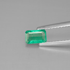 0.37 ct Natural Green Emerald