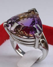 Серебряное кольцо с аметрином