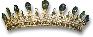 تيجان ملكية  امبراطورية فاخرة Queen-Victoria-emerald-tiara