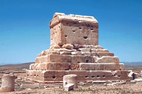 Grab von Kyros dem Großen in Pasargadae