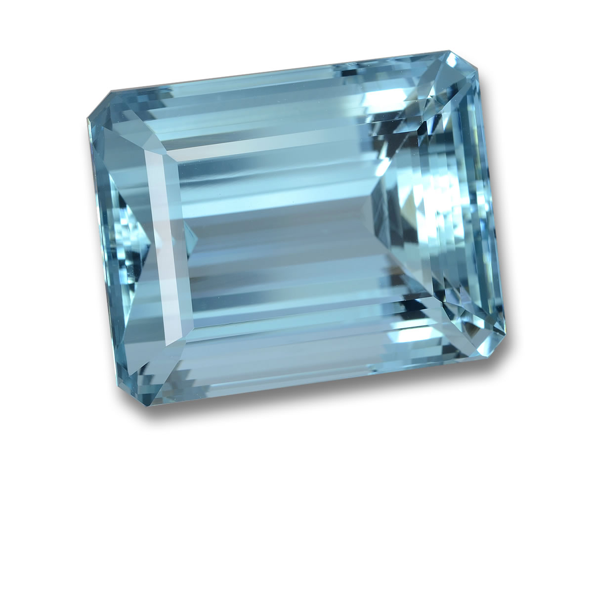 Aquamarine: Aquamarine Gemstone & Jewelry Information - GemSelect