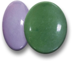 Cabochons de jade colorés
