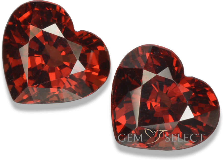 A Pyrope Garnet Gemstone from GemSelect - Large Image