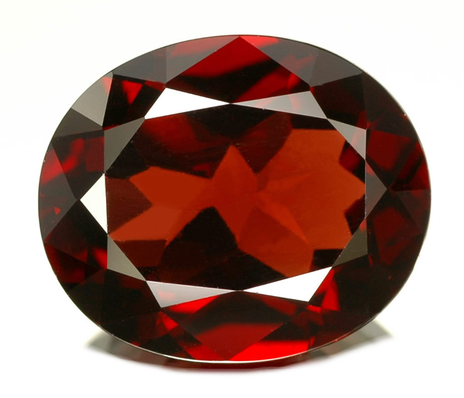 Pyrope Garnet Information - A fiery brilliance