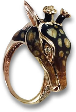 Giraffe Ring aus Roségold, Emaille und Edelsteinen