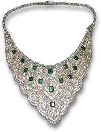 Collar de diamantes y esmeraldas de Imelda Marcos