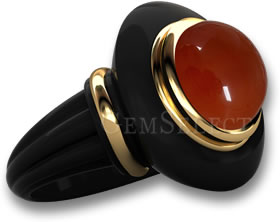 Anillo de Metal Negro con Detalle de Cornalina y Oro