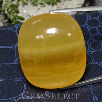 Cabochon di calcite arancione dal Messico