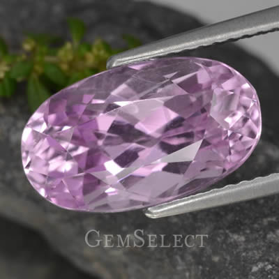 Violet-Pink Kunzite Gemstone