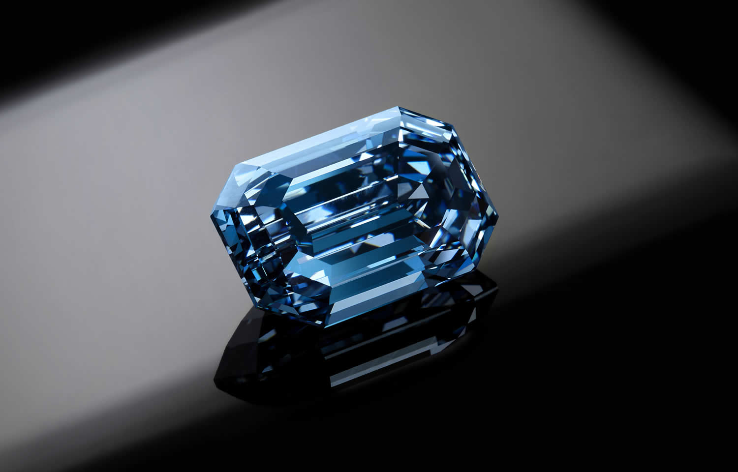 De Beers Cullinan Blue Diamond
