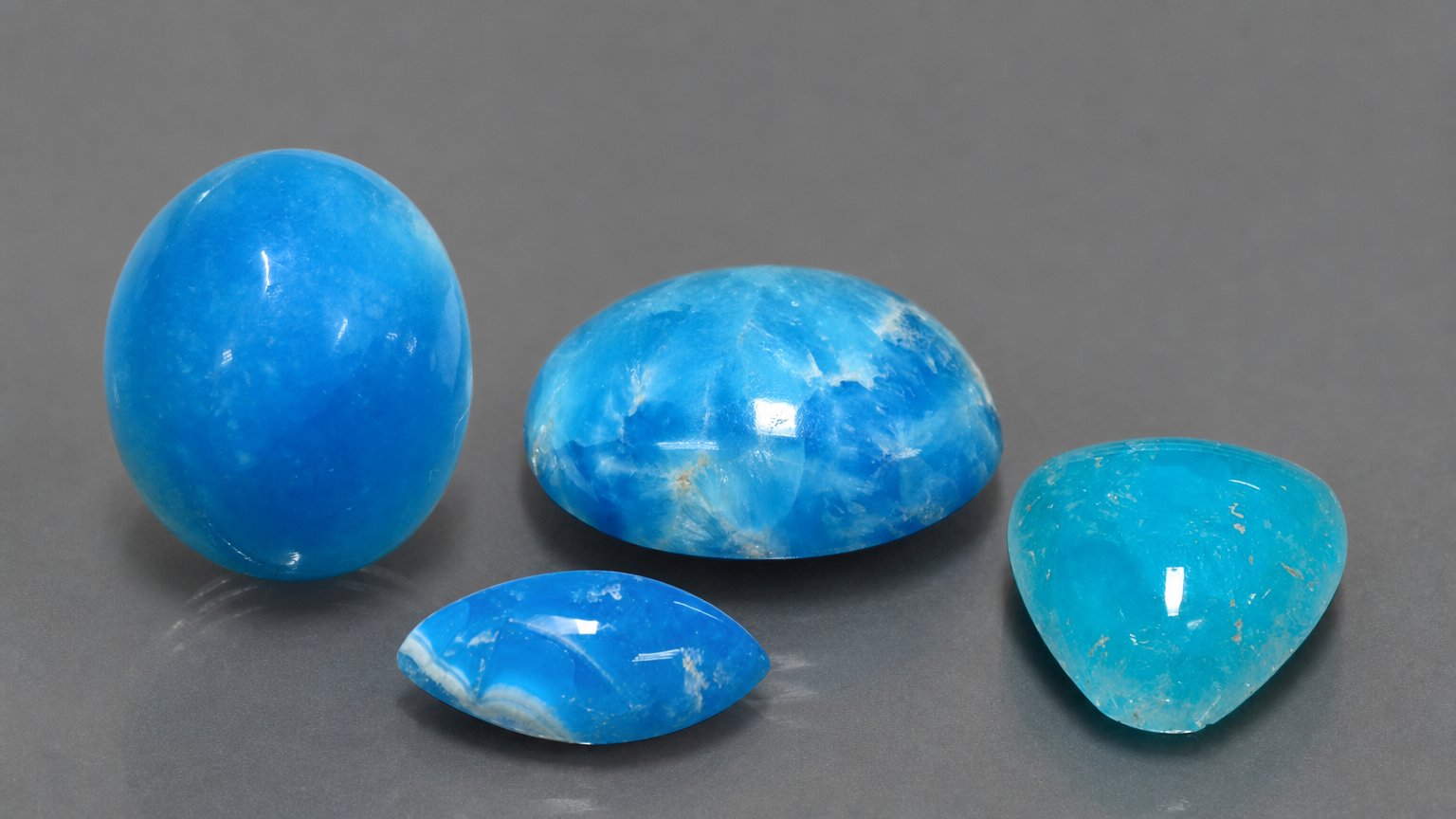 Natural Hemimorphite gemstones - buying guide