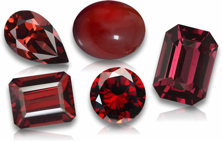 Альмандиновый цвет это. Красный гранат. Красный драгоценный камень. Альмандиновый цвет. Гранат камень в природе.