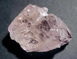 Pierre gemme de morganite brute