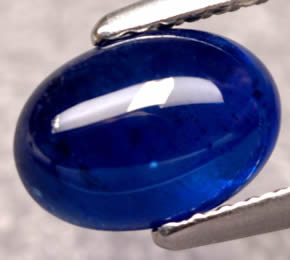 Cabochon in zaffiro