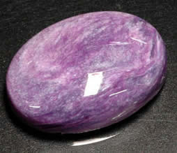 Cabochon di Charoite viola