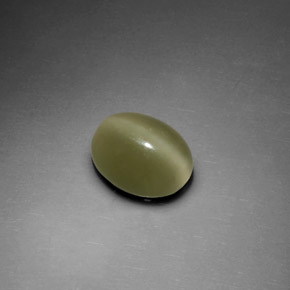 Actinolite Cat's Eye Gemstone in 9 x 7 mm (calibrated) Size for Sale, Actinolite Cat's Eye Stone in Green Color