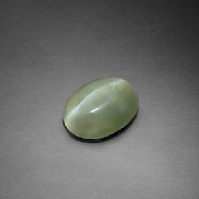 1.72 ct Green Actinolite Cat's Eye Gemstone, Actinolite Cat's Eye Gem in Oval Cabochon Shape for Sale.