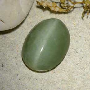 5.02 ct Green Actinolite Cat's Eye Stone, Natural Actinolite Cat's Eye in Oval Cabochon Shape for Sale