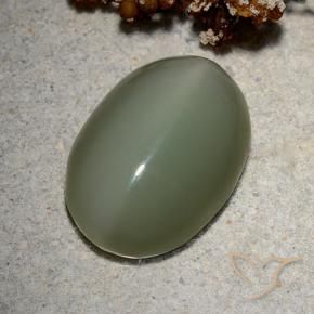 8.62 ct Green Actinolite Cat's Eye Stone, Natural Actinolite Cat's Eye in Oval Cabochon Shape for Sale