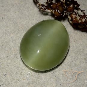 6.09 ct Green Actinolite Cat's Eye Stone, Natural Actinolite Cat's Eye in Oval Cabochon Shape for Sale
