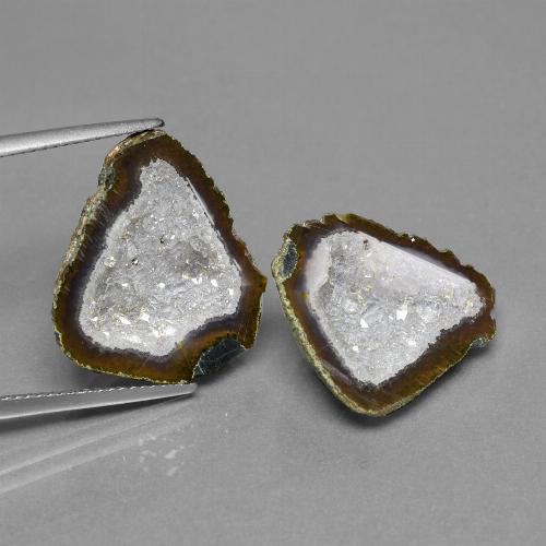 2 Agate Géodes Fantaisie assorties de 19 x 17,1mm, poids total de 19,6 ct / moyenne de 9,8 ct chacune, Multicolore à pureté Opaque , pierre gemme naturelle Non traité, dureté Mohs de 6.5 à 7 convient aux bijoux de tous les jours, pierre de sagesse, Photo A