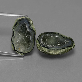 18.97 ct Multicolor Agate Geode Gemstone, Agate Geode Gem in Fancy Crystal Cluster Shape for Sale.