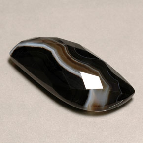 26.82 ct Multicolor Agate Stone, Natural Agate in Fancy Rose-Cut Shape for Sale