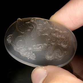 34.11 ct Bi-color Agate Stone, Natural Agate in Medusa Cameo Shape for Sale