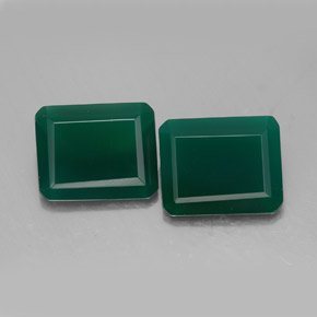 4.75 ct Green Agate Gemstone, Agate Gem in Octagon Facet Shape for Sale.