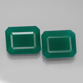4.22 ct Green Agate Gemstone, Agate Gem in Octagon Facet Shape for Sale.