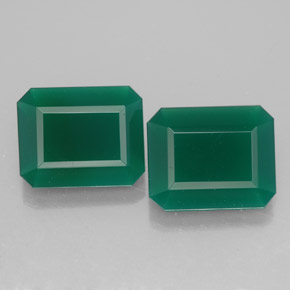 4.01 ct Green Agate Gemstone, Agate Gem in Octagon Facet Shape for Sale.