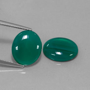 6.04 ct Green Agate Gemstone, Agate Gem in Oval Cabochon Shape for Sale.