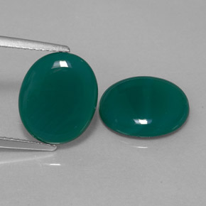 5.71 ct Green Agate Gemstone, Agate Gem in Oval Cabochon Shape for Sale.