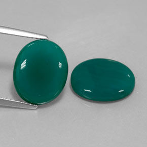 6.37 ct Green Agate Gemstone, Agate Gem in Oval Cabochon Shape for Sale.