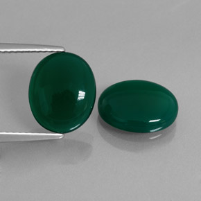 4.65 ct Green Agate Gemstone, Agate Gem in Oval Cabochon Shape for Sale.