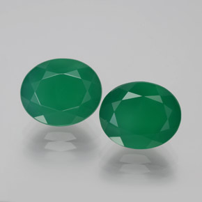 9.15 ct Green Agate Gemstone, Agate Gem in Oval Facet Shape for Sale.