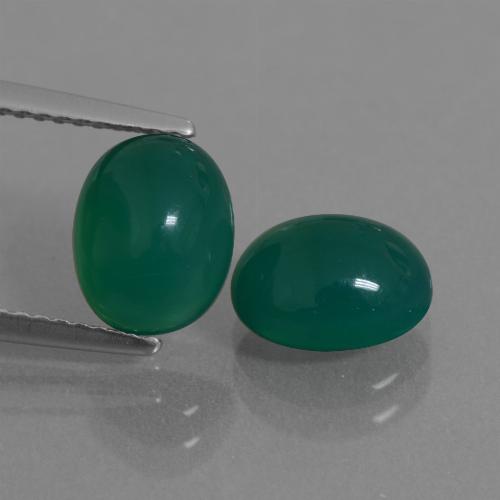 Paire d'agate Ovale 8,6 x 6,7mm assorties - Poids total 3,84 ct / moyenne 1,92 ct chacune, couleur Vert frais et pureté Translucide, pierre gemme naturelle , dureté de Mohs 6.5 à 7 convient aux bijoux de tous les jours, pierre de sagesse, Photo A