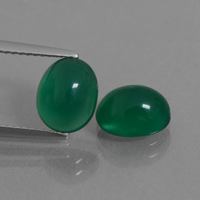 3.81 ct Green Agate Gemstone, Agate Gem in Oval Cabochon Shape for Sale.