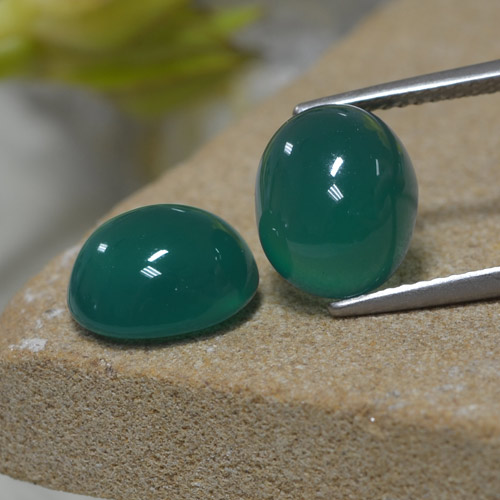 Dark Green Agate Gem - 3.7ct Oval Cabochon (ID: 443624)