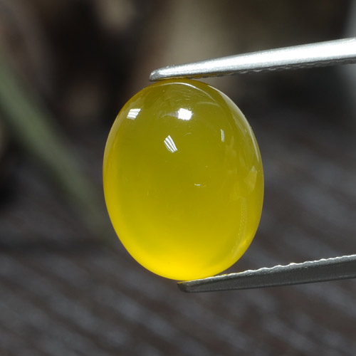 Light Honey Yellow Agate Gem - 3.8ct Oval Cabochon (ID: 467519)