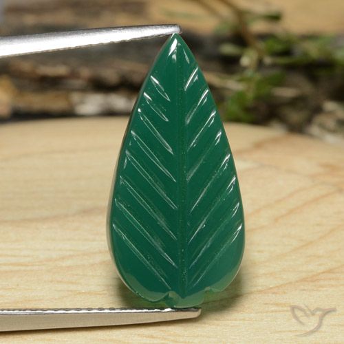 5.73ct Carved Leaf Green Agate from India, Dimension 20.9x10.7 mm, Translucent Clarity, Natural dyed gemstone, 1pc Agate in Forest Green Color, Mohs Hardness of 6.5 - 7 suitable for daily wear jewelry, Photo A