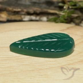 5.73 ct Green Agate Stone, Natural Agate in Carved Leaf Shape for Sale