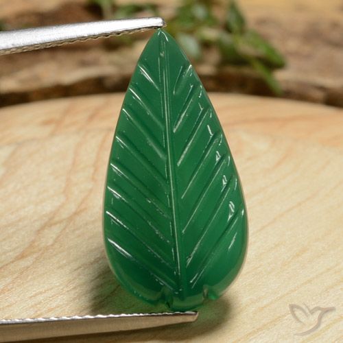 5.78 ct Green Agate Gemstone, Agate Gem in Carved Leaf Shape for Sale.