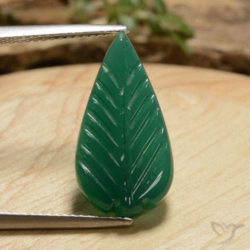 Ágata Verde Hoja tallada de 19,9x10,3 mm de India, peso de 5.23 ct, piedra preciosa natural Teñido en claridad Translúcido, Ágata de 1 pieza - Color: Verde amarillento, dureza Mohs de 6.5 - 7 Adecuado para joyas de uso diario, Photo A