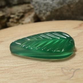 5.52 ct Green Agate Stone, Natural Agate in Carved Leaf Shape for Sale