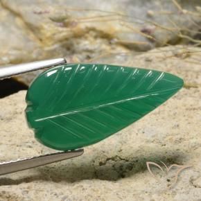 5.06 ct Green Agate Stone, Natural Agate in Carved Leaf Shape for Sale