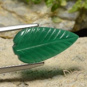 4.46 ct Green Agate Stone, Natural Agate in Fantasy Carved Leaf Shape for Sale