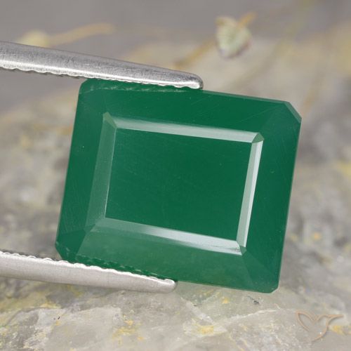 12 x 10.1mm Octagon Step Cut Green Agate from India, Weight of 5.34ct, Natural dyed Gemstone in Translucent Clarity, 1pc Agate - Color: Medium Deep Green, Mohs Hardness of 6.5 - 7 suitable for daily wear jewelry, Photo A